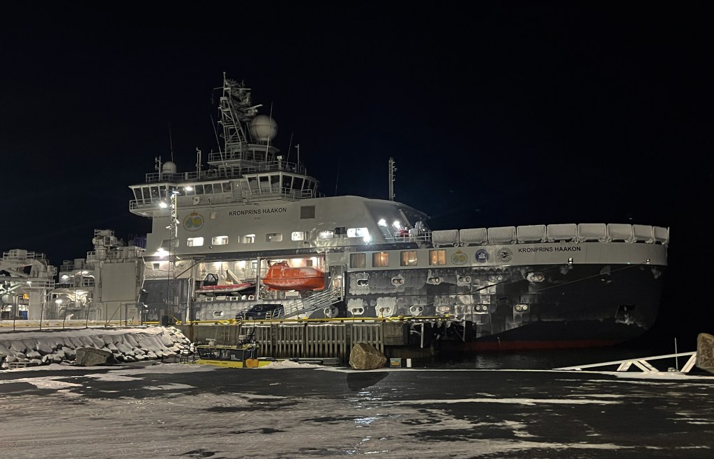 EXTREME25 Expedition: Exploring Extreme Environments Through Science and&nbsp;Art